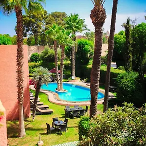 5* بيت ضيافة The Red House